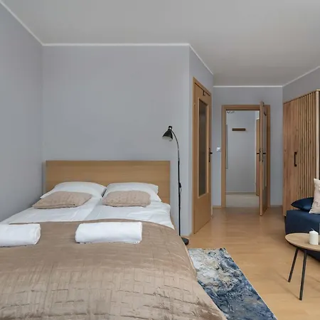 Functional Studio Close To The Old Town By Noclegi Renters *