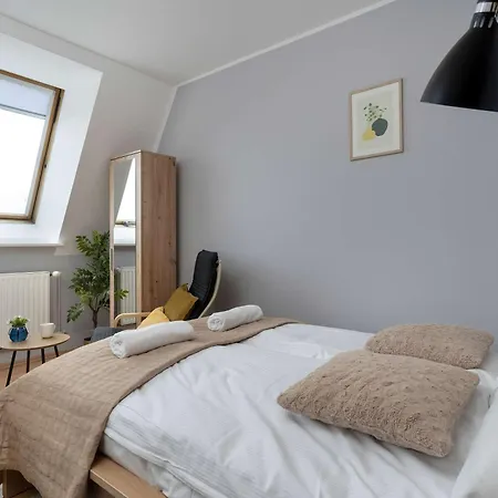 Functional Studio Close To The Old Town By Noclegi Renters * Wroclaw